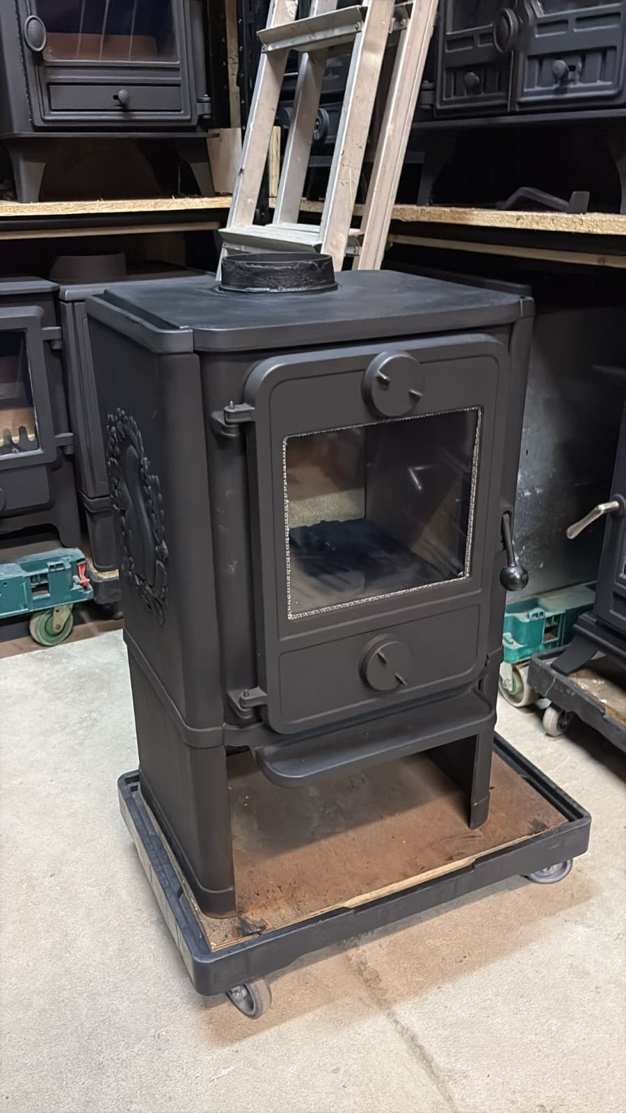 Morso Squirrel 1442 Stove, 5kW, MULTIFUEL, CONVECTOR (log,wood+burner), DELIVERY — view 2