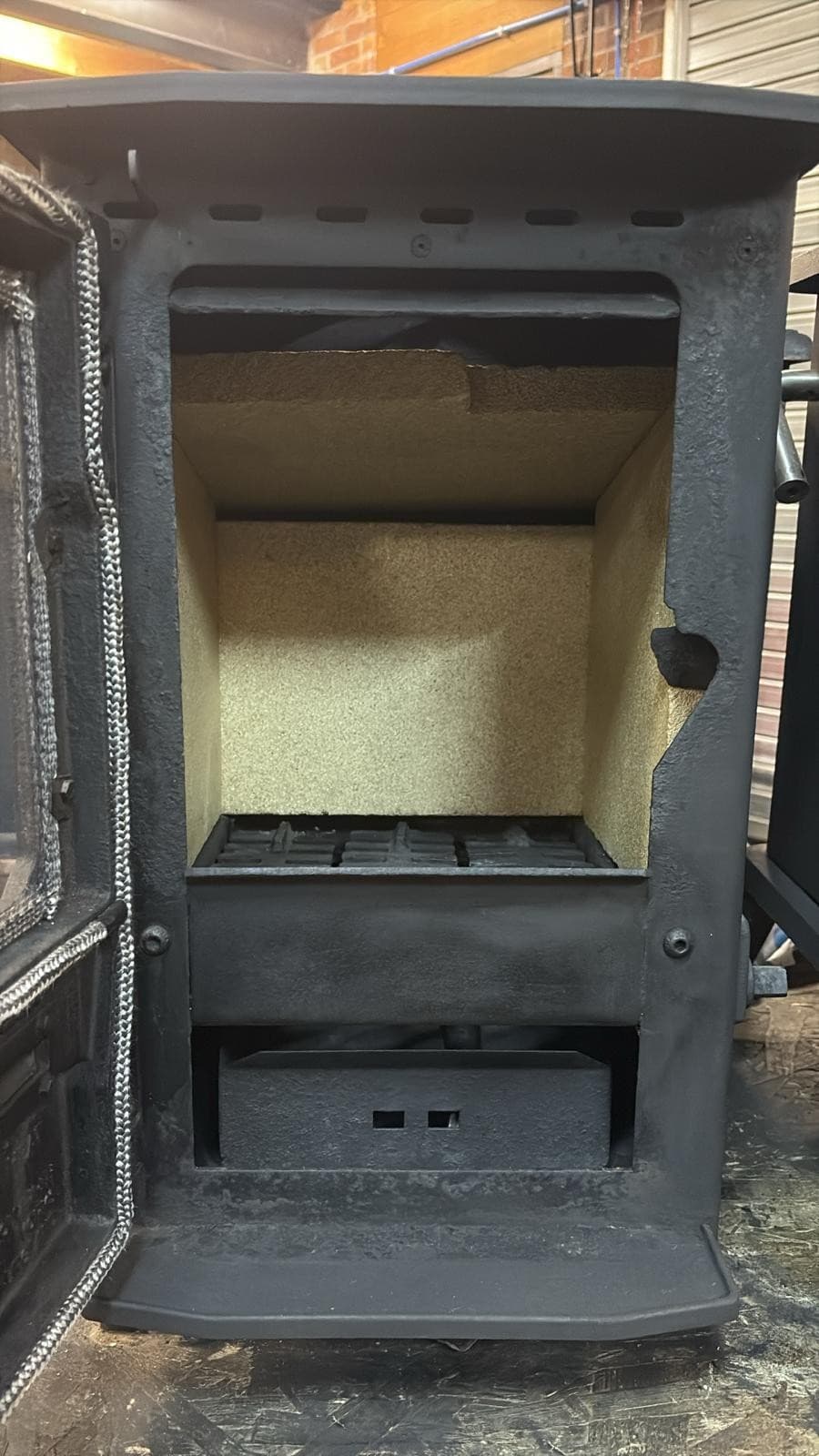 Dunsley Highlander 3 Stove 4kw, , MULTIFUEL, (log,wood+burner), DEFRA, 🚚 3