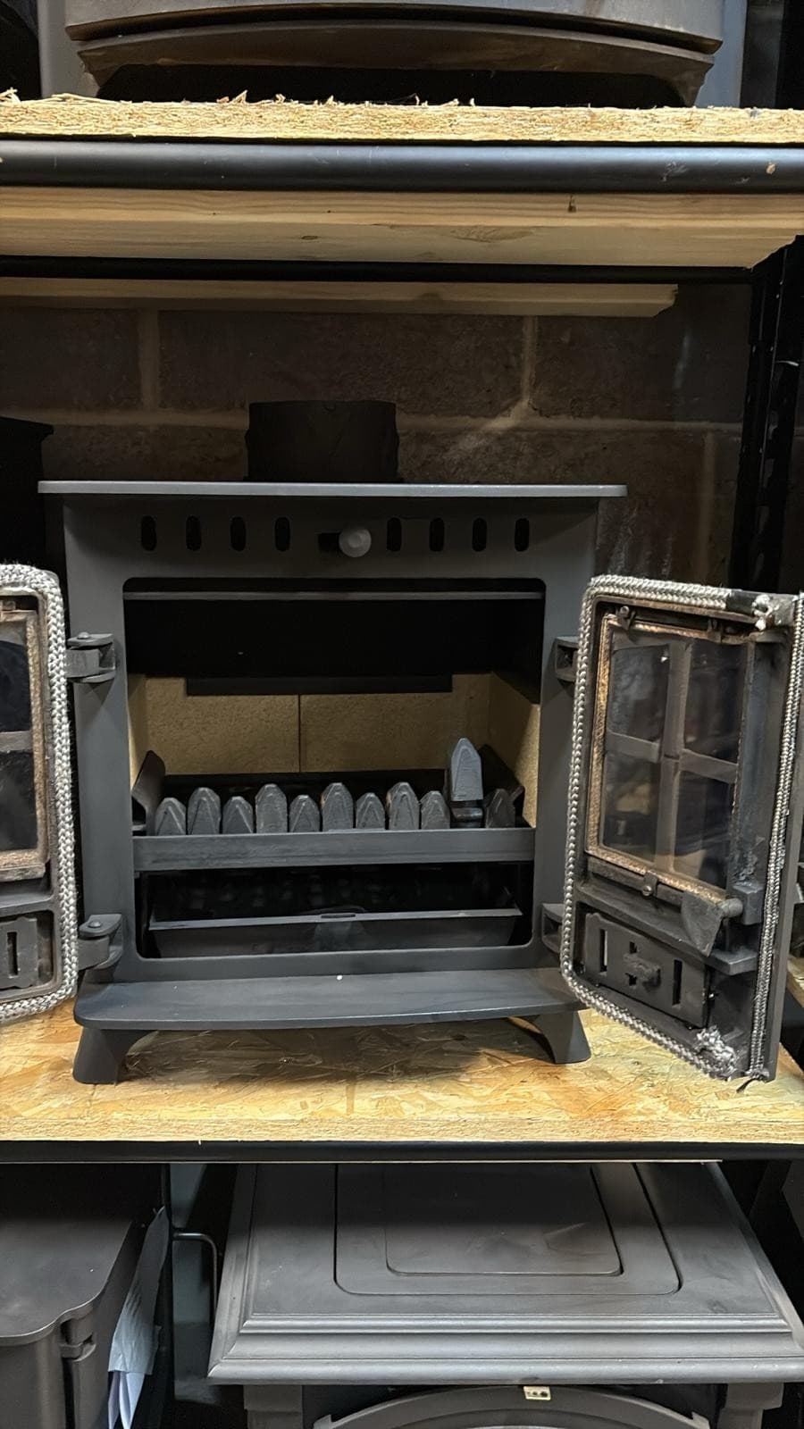 Hunter Herald 4 5kw Stove, MULTIFUEL, (log,wood+burner), DEFRA, eco stove🚚🚚🚚 5