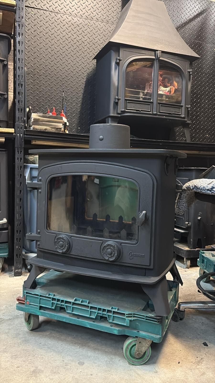 Yeoman Devon Stove 7Kw, DOUBLE SIDED/FRONTED WOODBURNER (log,wood+burner), 🚚🚚