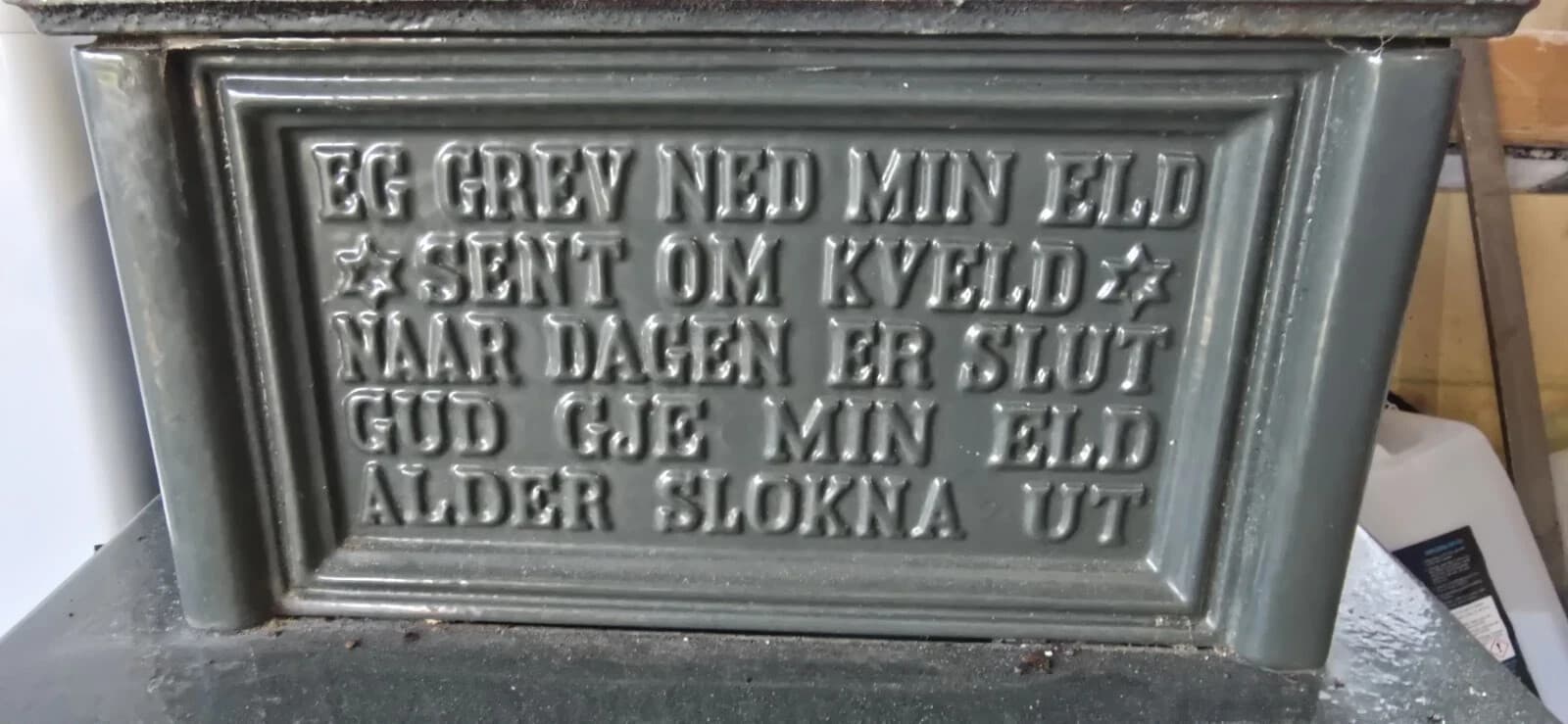 Jotul 118 Classic Cast Iron Wood Burning Stove Green Enamel 5” Flue Exit 2