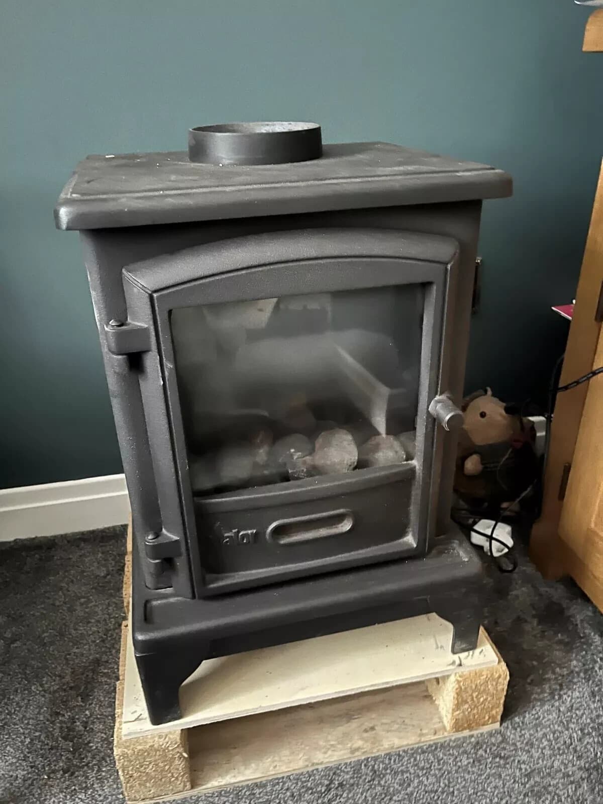 Valor Brunswick Gas Stove, Good working condition DELIVERY AVAILABLE 3
