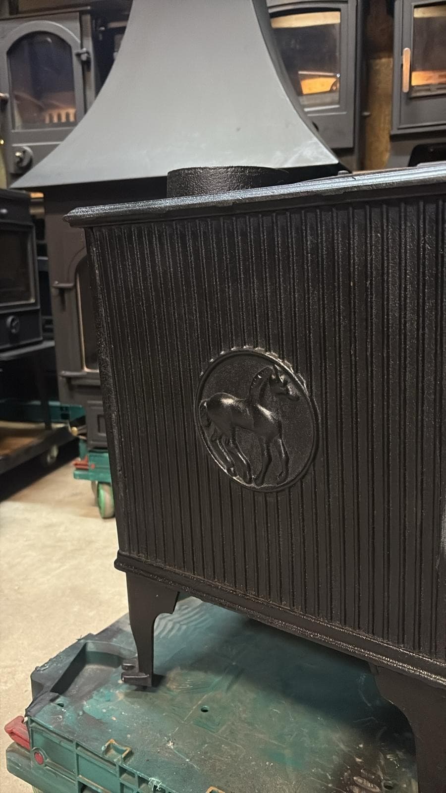 Classic JOTUL 600 cast iron woodburning stove for shepherd's hut, barges etc. 5