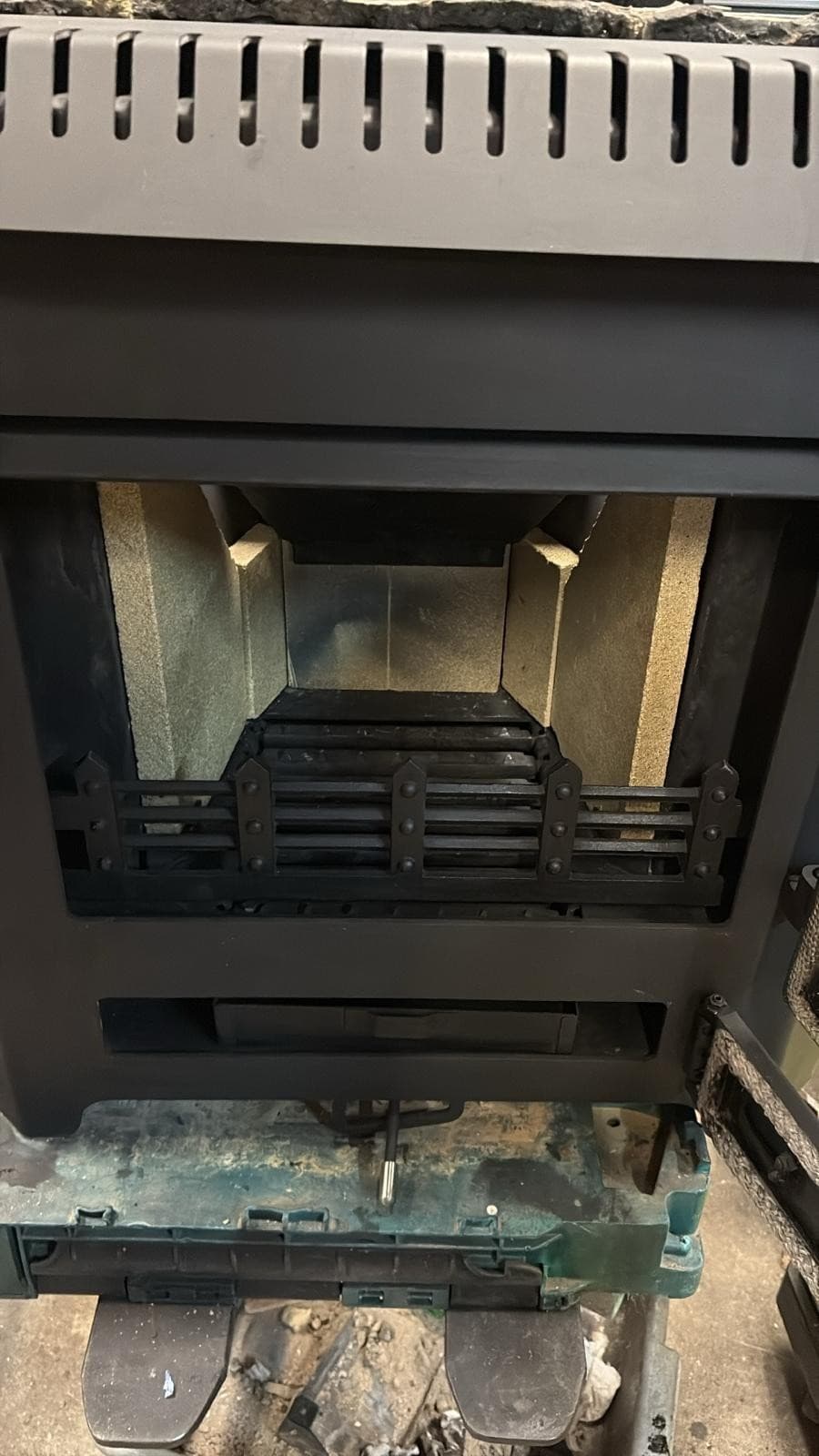 Woodwarm Fireview Cleanburn Inset Stove 4Kw, Multifuel DELIVERY LOGBURER 3