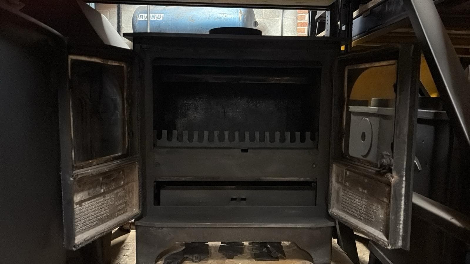 Dunsley Highlander 8 Stove 8kw, BOILER, MULTIFUEL, (log,wood+burner), DEFRA, 🚚 2