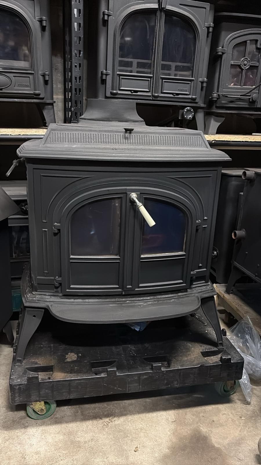 Vermont Castings VIGILANT Solid fuel / Wood Stove (log,wood+burner), 80CM WIDE🚚
