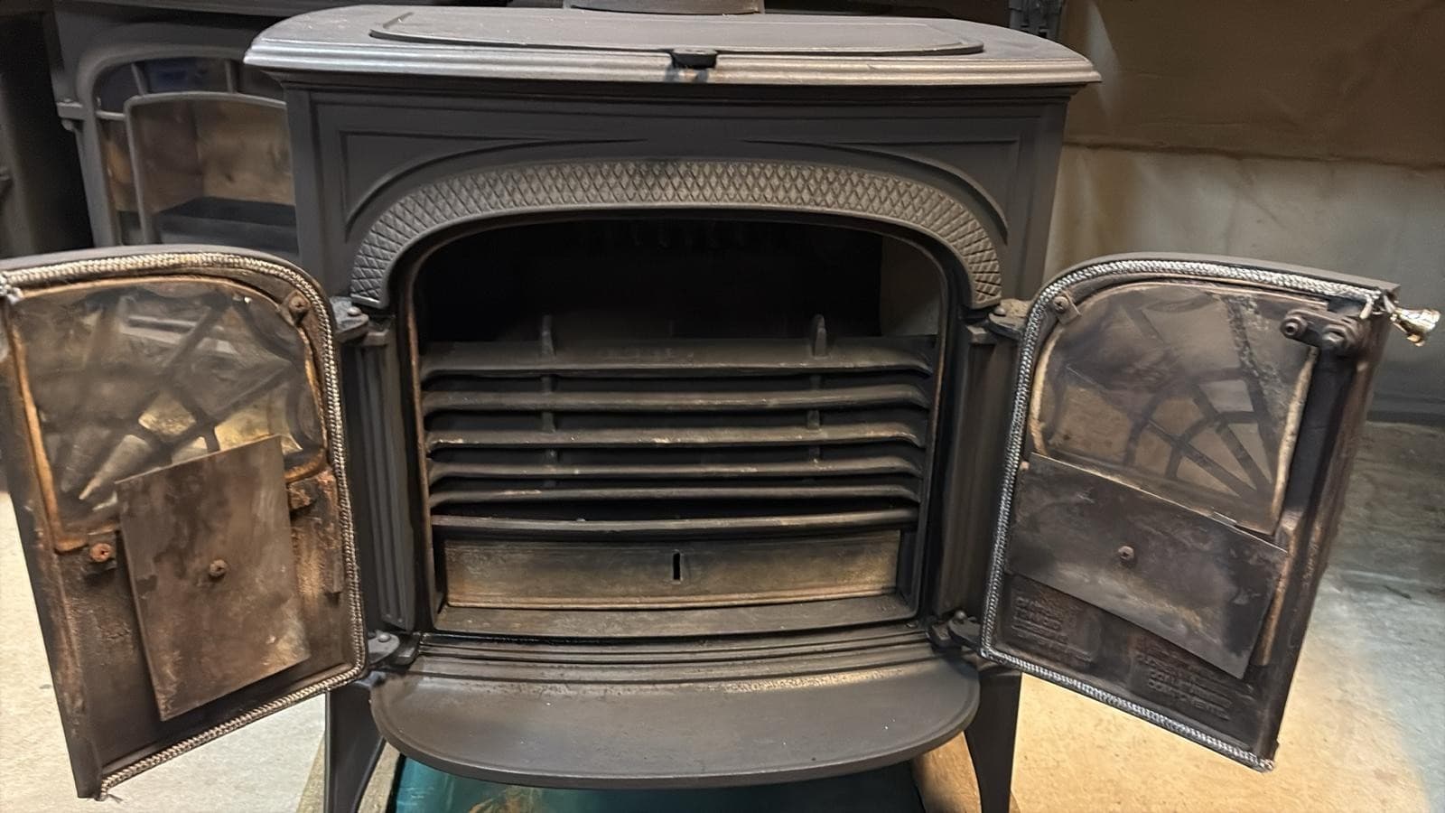 Vermont Castings intrepid  Stove, MULTIFUEL, COA(log,wood+burner), DEFRA 🚚 🚚🚚 — view 2