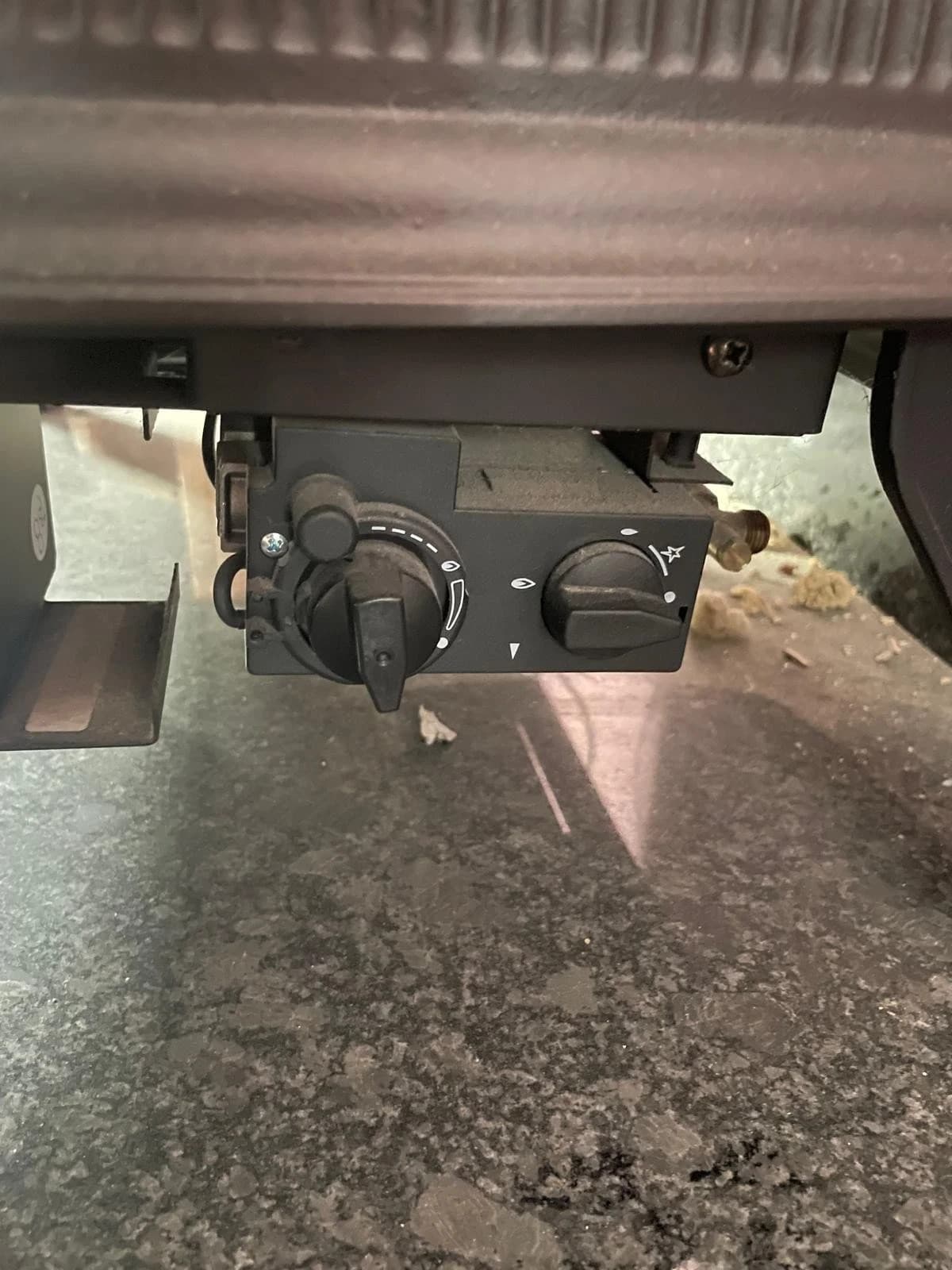 STOVAX GAZCO Huntingdon 20 balanced Flue - Log Effective Stove With Instructions 4