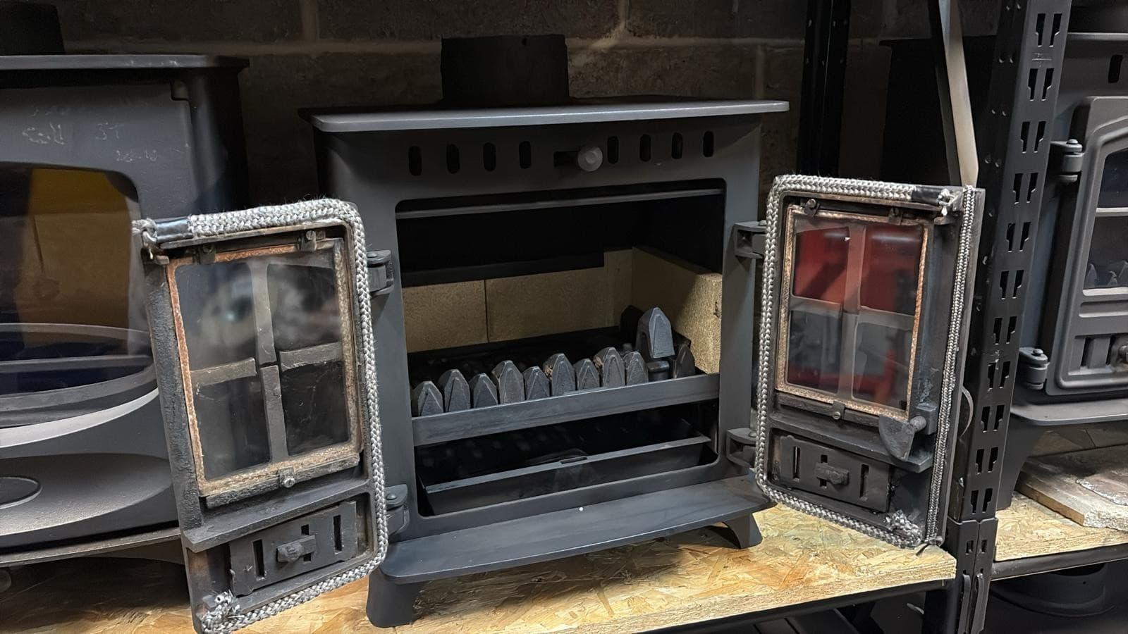 Hunter Herald 4 5kw Stove, MULTIFUEL, (log,wood+burner), DEFRA, eco stove🚚🚚🚚 2