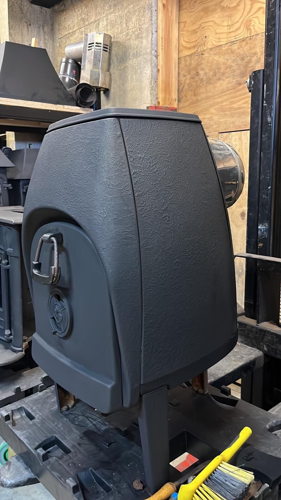 Jotul 4 Classic Vintage Cast Iron Wood Burning Stove 7” Rear Flue Exit 2