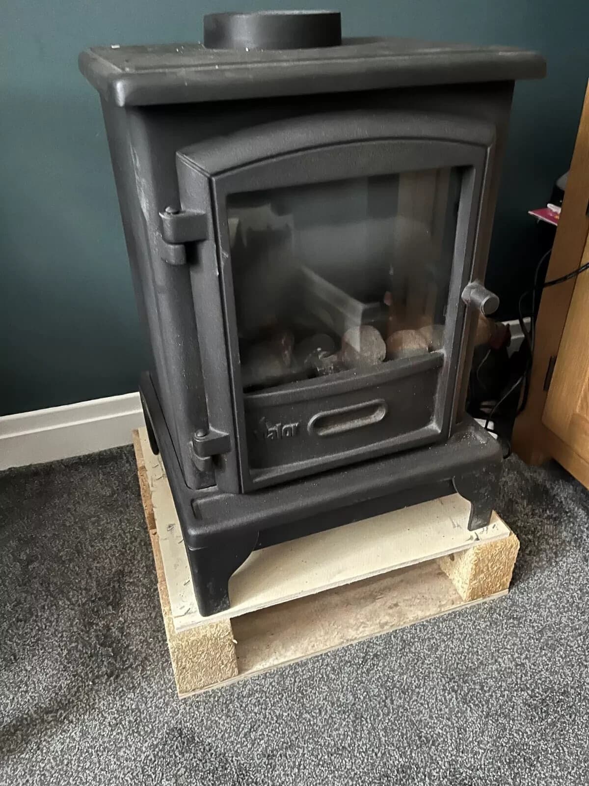 Valor Brunswick Gas Stove, Good working condition DELIVERY AVAILABLE 2