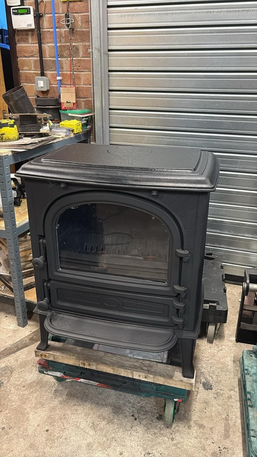 Stovax Wellington 8kW, Muiltifuel Stove (log,wood+burner), ๐ cast iron 2