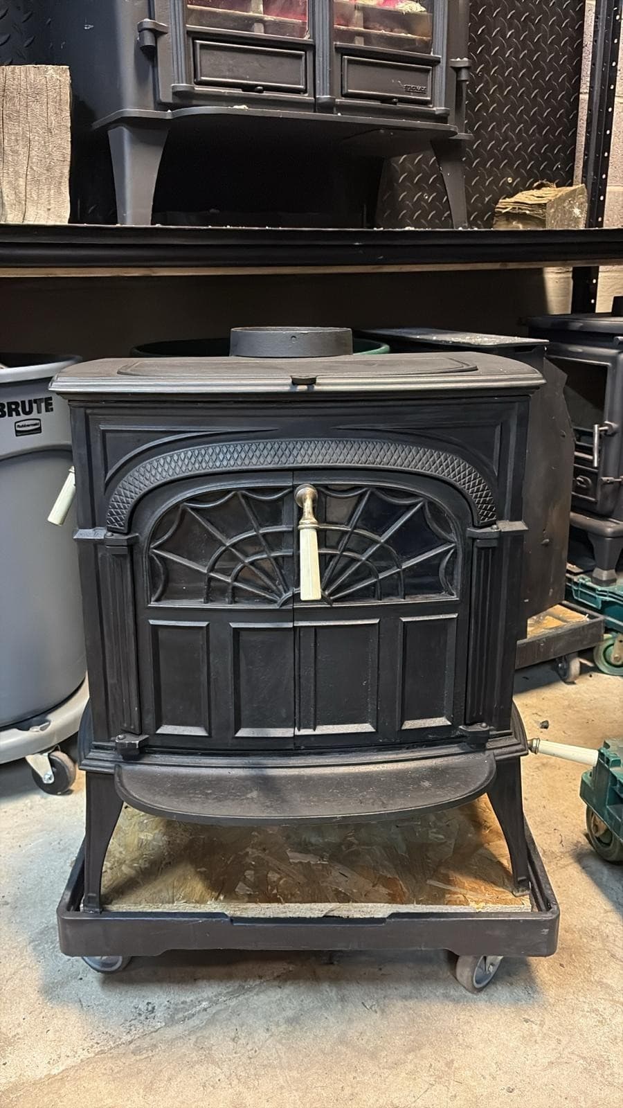 Vermont Castings intrepid Stove, MULTIFUEL, COA(log,wood+burner), DEFRA ๐ ๐๐ โ view 4