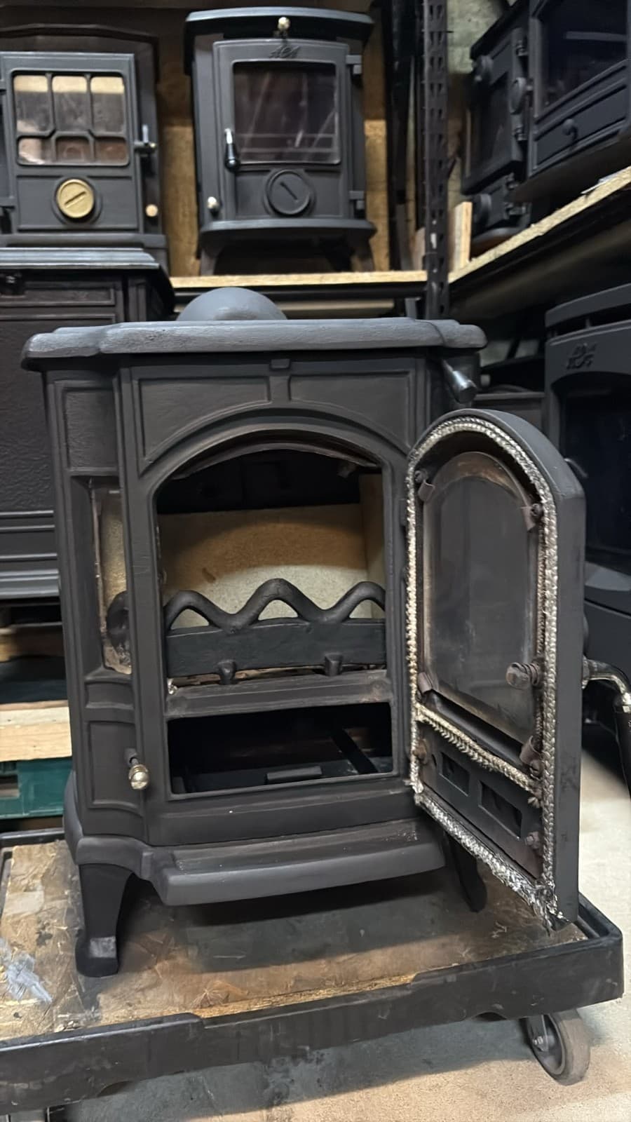 Broseley Cast Iron Stove, 4-5kW, MULTIFUEL, (log,wood+burner), DEFRA 🚚🚚 — view 5