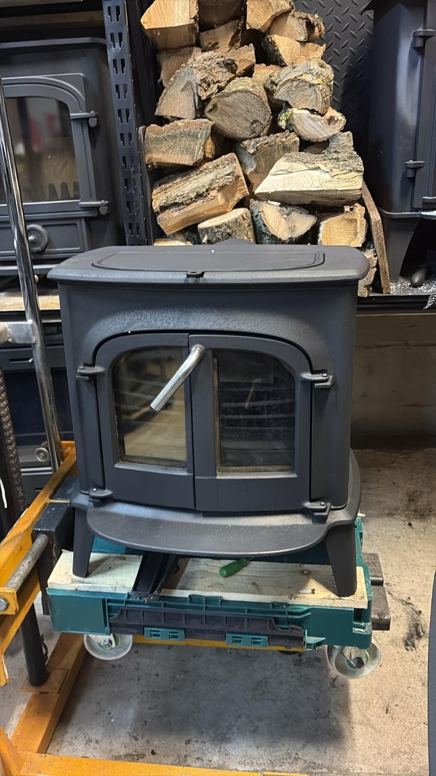 Vermont Castings intrepid Stove, MULTIFUEL, (log,wood+burner), DEFRA ๐ ๐๐ โ view 5