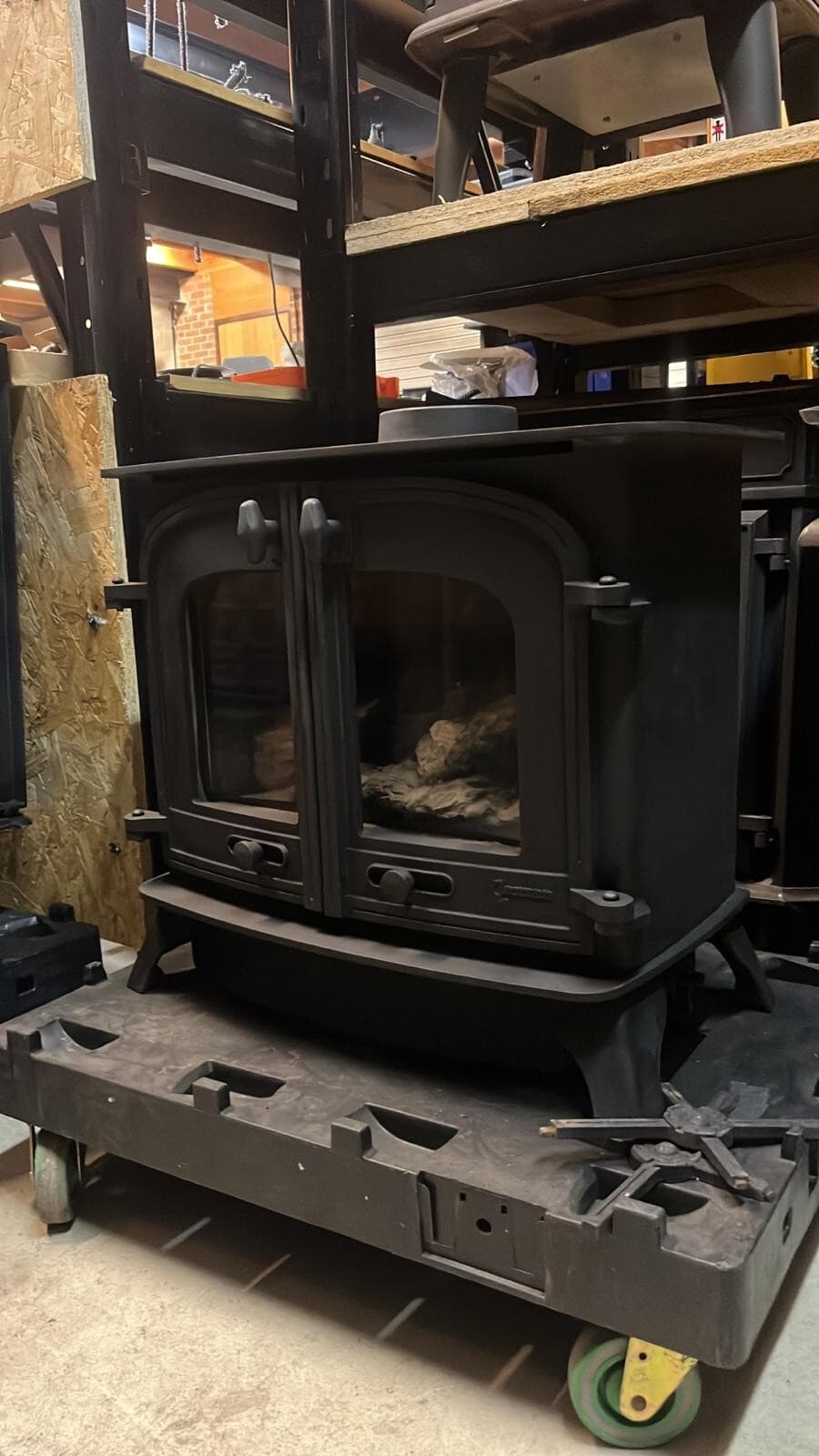 Yeoman Exminster LPG Stove 7KW, LPG FIRED STOVE. DELIVERY AVAILABLE — view 2