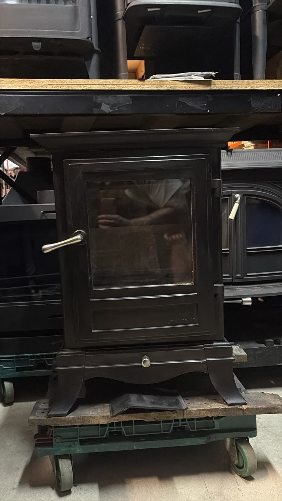Chesney Series 6KW Wood Burning Stove- Wood Buner - Logburner — view 4