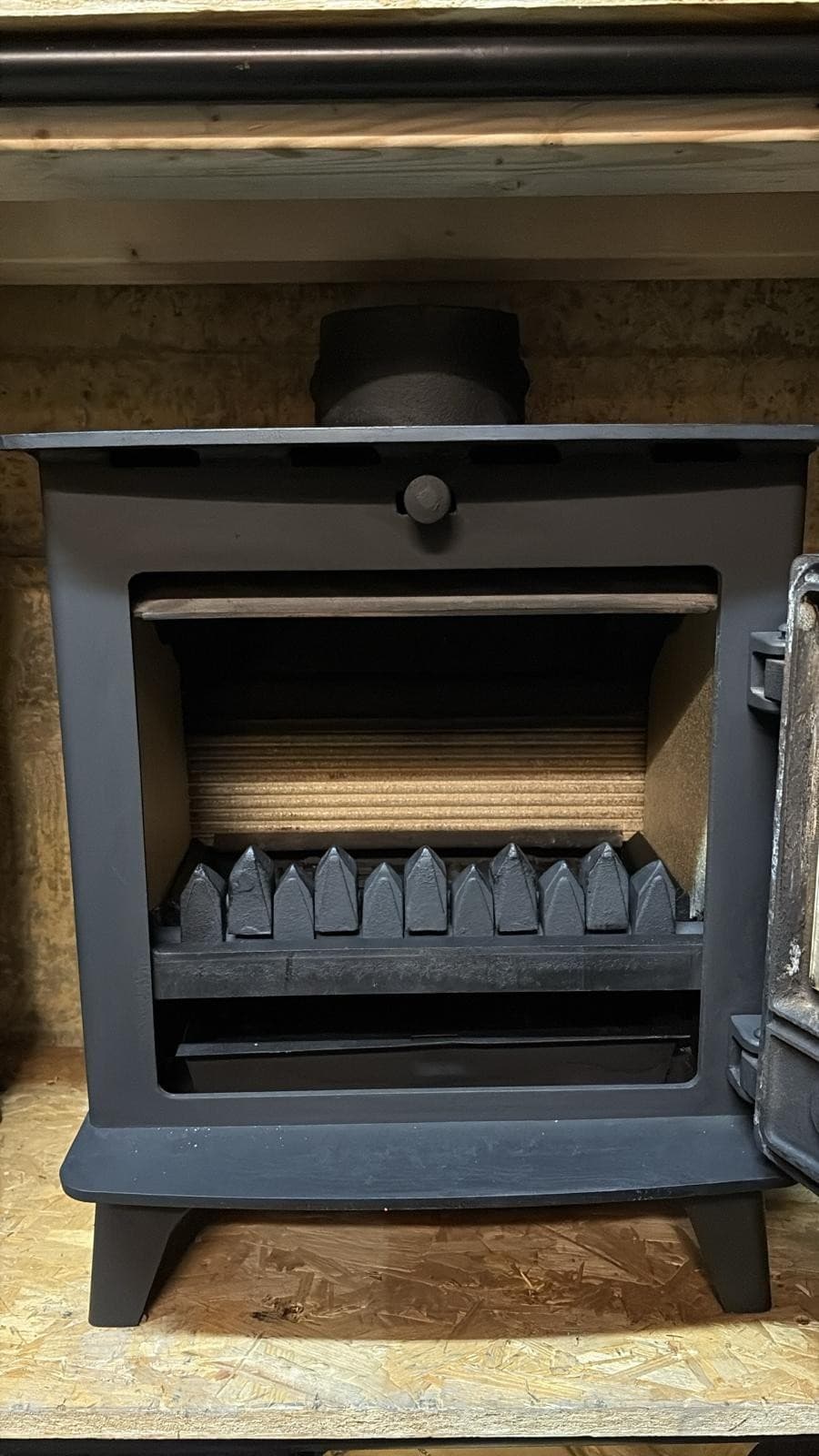 Hunter Herald 4 5kw Stove, MULTIFUEL, (log,wood+burner), DEFRA, eco stove🚚🚚🚚 — view 2