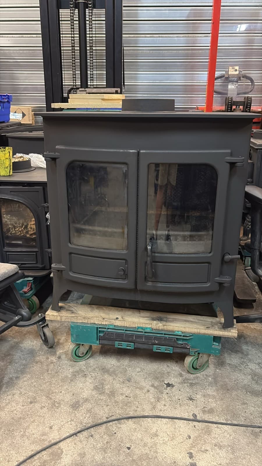 Charnwood Island 3 16KW Stove, MULTIFUEL, BOILER,COAL(log,wood+burner) DEFRA🚚🚚 — view 3