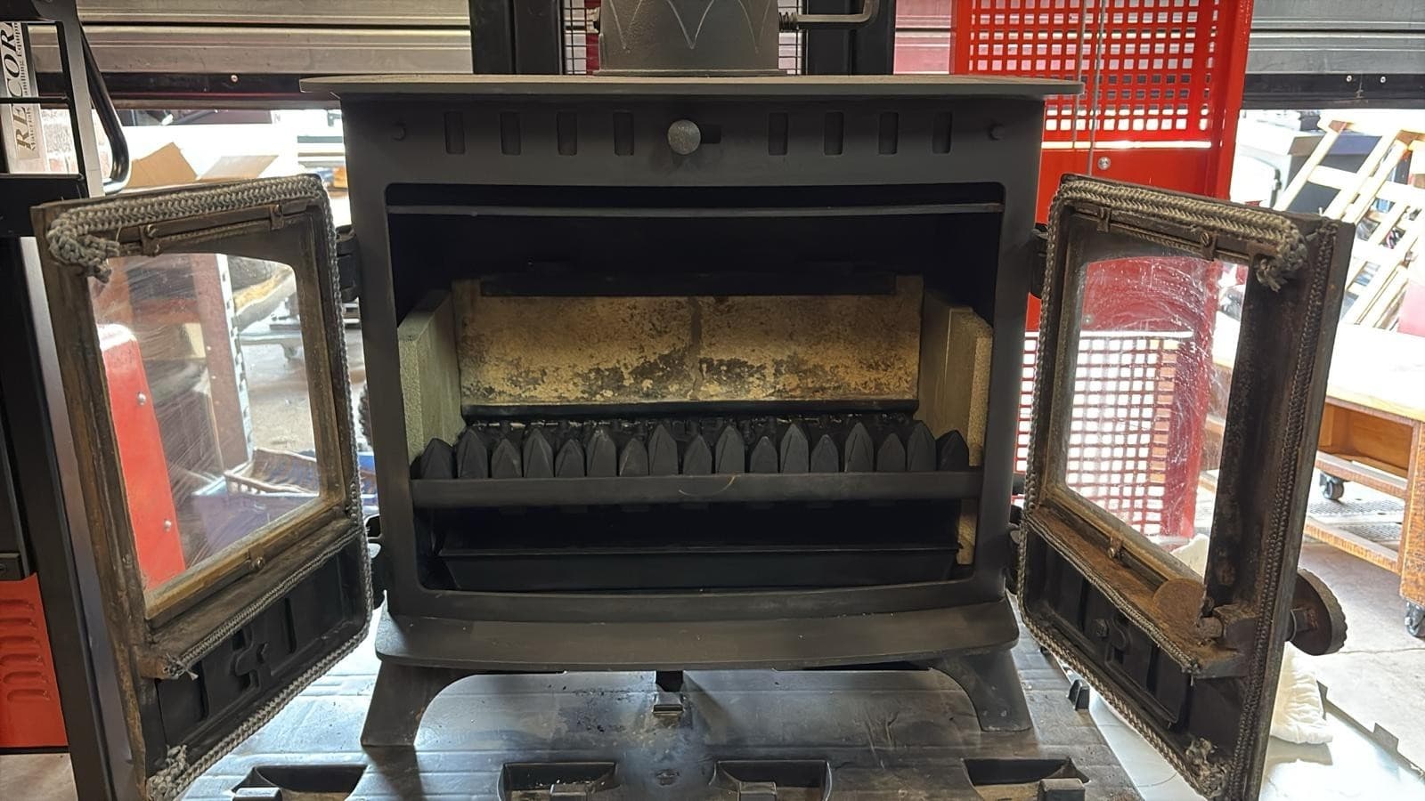 Hunter Herald 8 Stove Mk2 8kw, MULTIFUEL, (log,wood+burner), DEFRA, 🚚🚚 — view 2