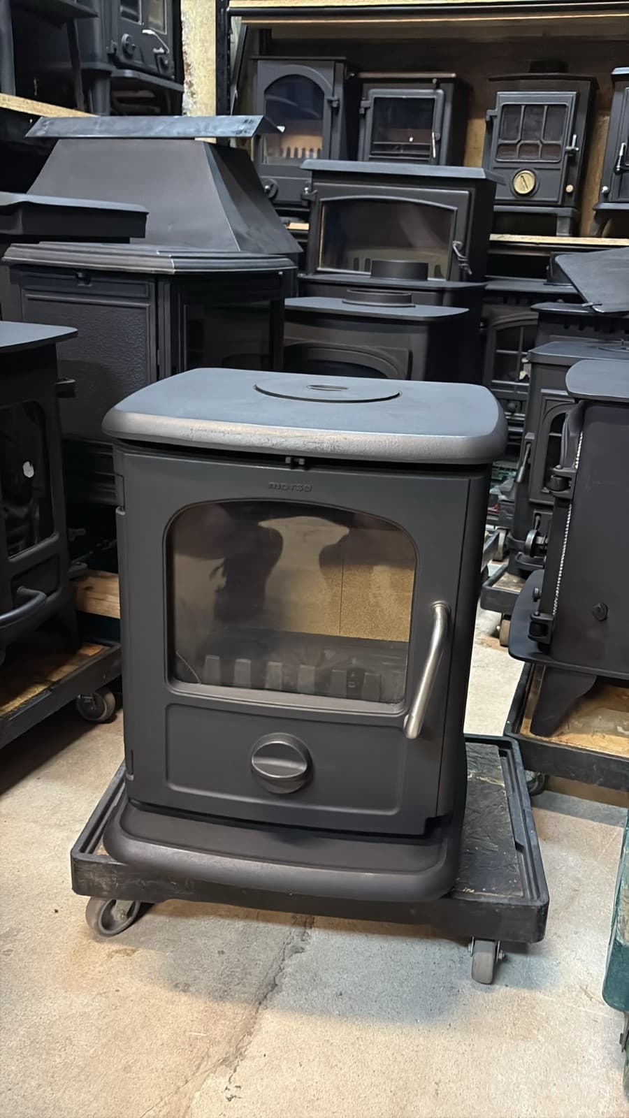 Morso Badger 3112 5KW Multi-Fuel Cast Iron Stove — view 3