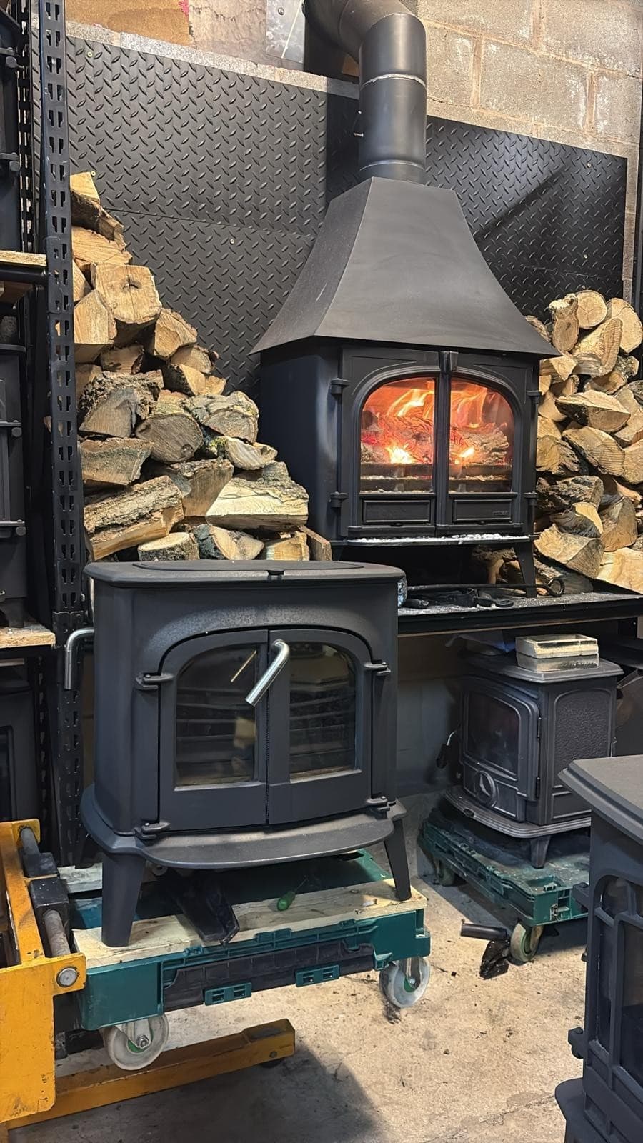 Vermont Castings intrepid Stove, MULTIFUEL, (log,wood+burner), DEFRA ๐ ๐๐ โ view 3