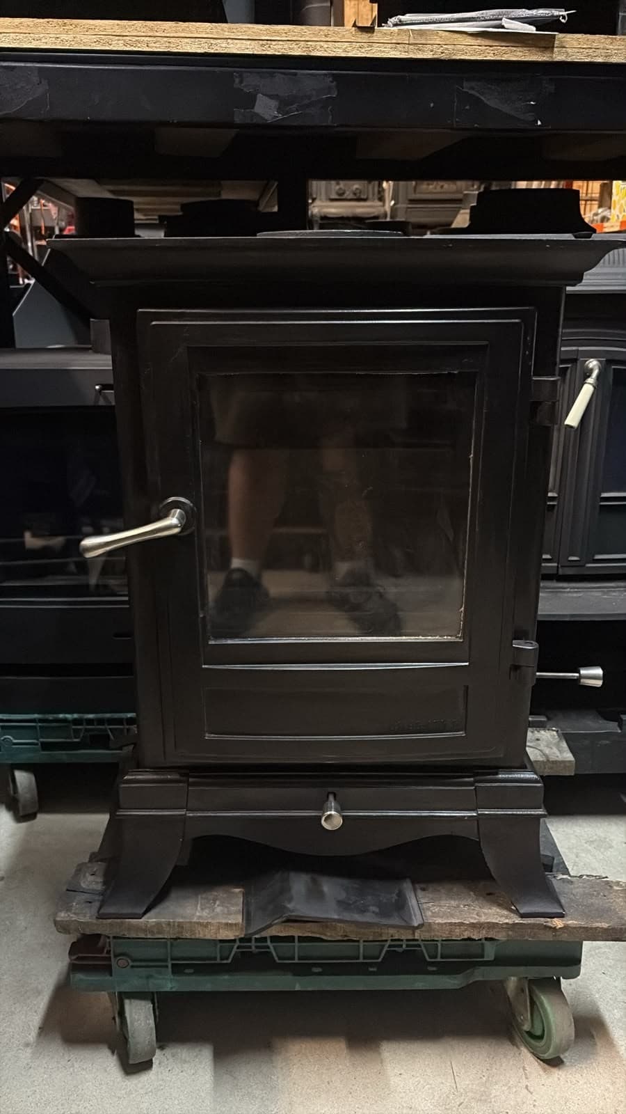 Chesney Series 6KW Wood Burning Stove- Wood Buner - Logburner