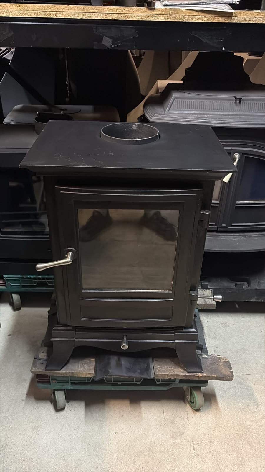 Chesney Series 6KW Wood Burning Stove- Wood Buner - Logburner — view 3
